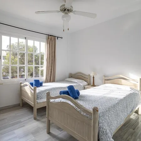 Flores 5 - Large Townhouse Дом отдыха