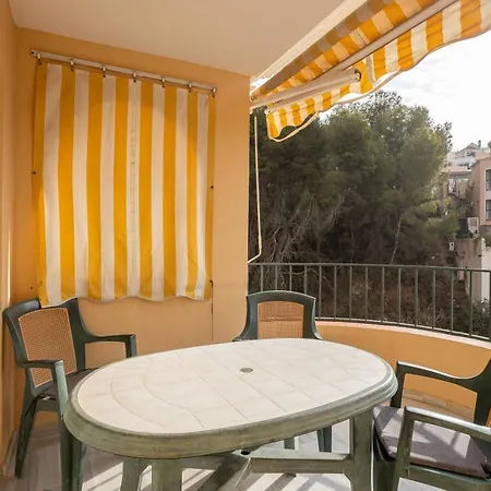 Flores 5 - Large Townhouse Дом отдыха *